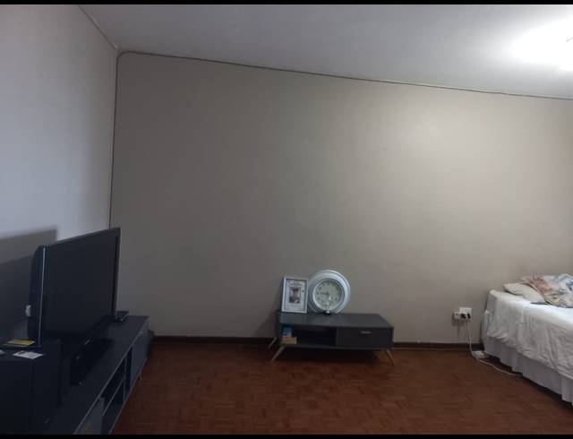 1.5 BEDROOM FLAT FOR SALE IN SOUTH BEACH